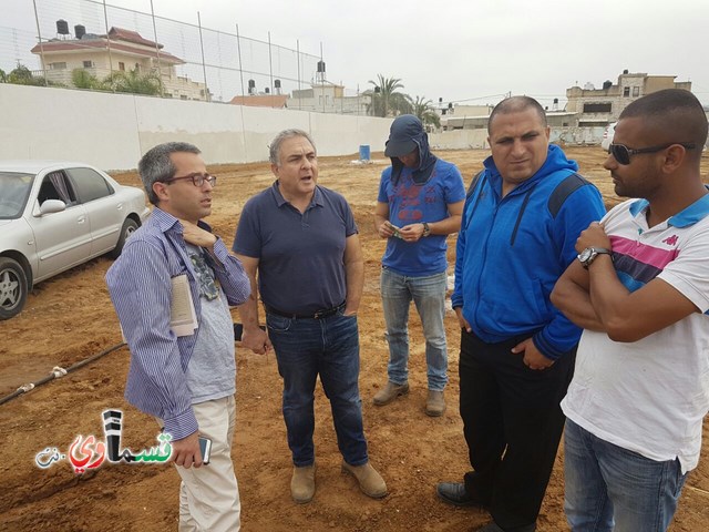  كفرقاسم :توقفت الاعمال في الملعب الشرقي ورمزي بدير يعقد جلسة طارئة مع القائمين ويطالب ببرنامج عمل زمني  